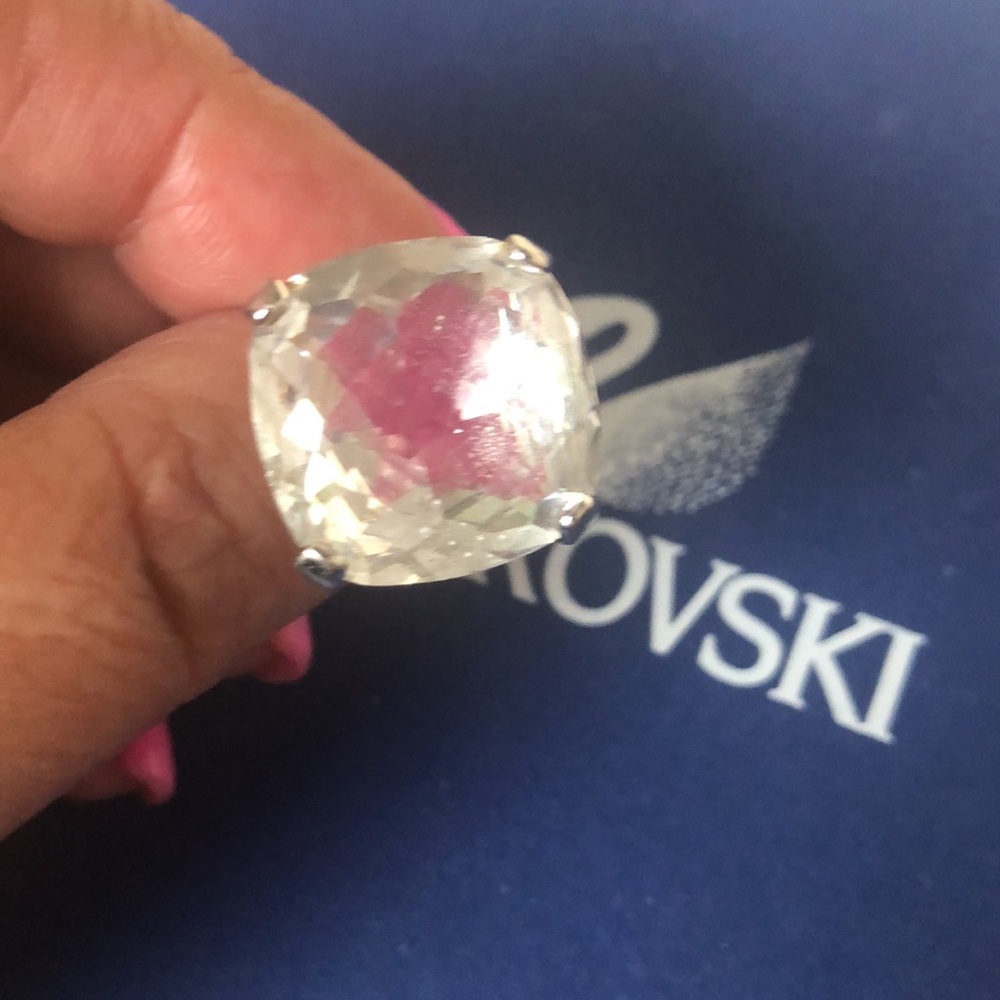 LARGE SWAROVSKI COCKTAIL RING - Picture 12 of 13